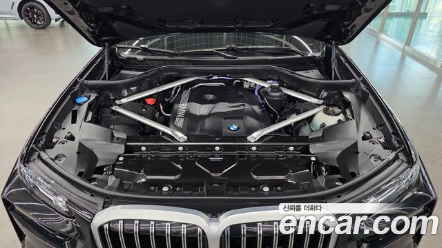 BMW X7 (G07) xDrive 40i Design Pure Excellence 6-Seater 2026 — фото 6