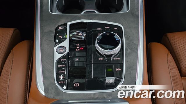 BMW X7 (G07) xDrive 40i Design Pure Excellence 6-Seater 2026 — фото 9