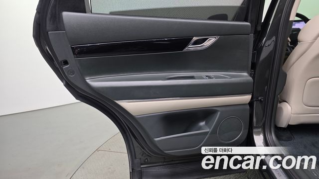 Genesis GV80 2.5T Gasoline 2WD 2025 — фото 25