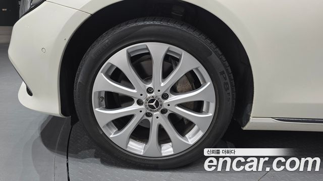 Mercedes-Benz E-Class (W213) E300 4MATIC Exclusive 2020 — фото 5