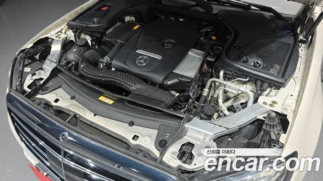 Mercedes-Benz E-Class (W213) E300 4MATIC Exclusive 2020 — фото 6