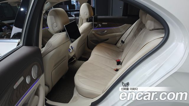 Mercedes-Benz E-Class (W213) E300 4MATIC Exclusive 2020 — фото 26