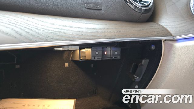 Mercedes-Benz E-Class (W213) E300 4MATIC Exclusive 2020 — фото 30
