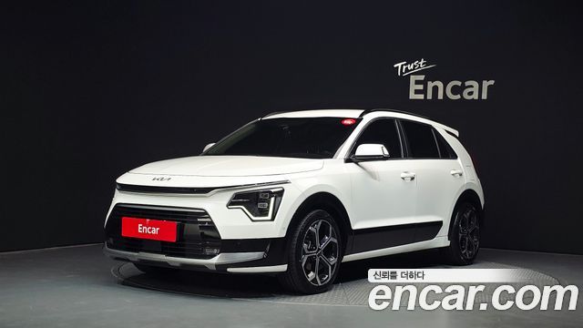 Kia Niro Signature 2022 — фото 1