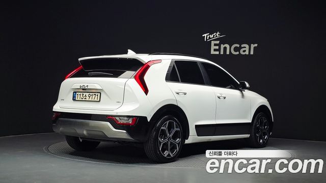 Kia Niro Signature 2022 — фото 2