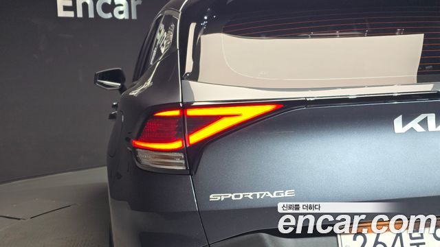 Kia Sportage (V) Diesel 2.0 2WD Prestige 2022 — фото 23