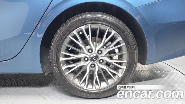 Kia K3 (II) 1.6 Prestige 2023 — фото 21