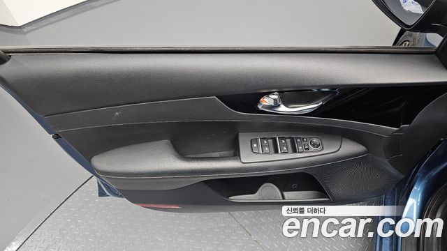 Kia K3 (II) 1.6 Prestige 2023 — фото 24