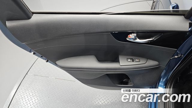Kia K3 (II) 1.6 Prestige 2023 — фото 25