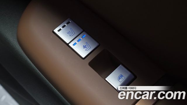 Hyundai Grandeur (GN7) 3.5 Gasoline 2WD Calligraphy 2023 — фото 19
