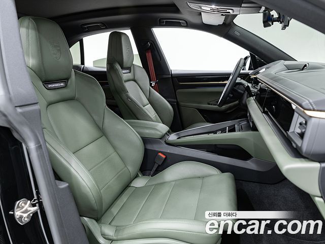 Porsche Macan EV 4S 2025 — фото 18