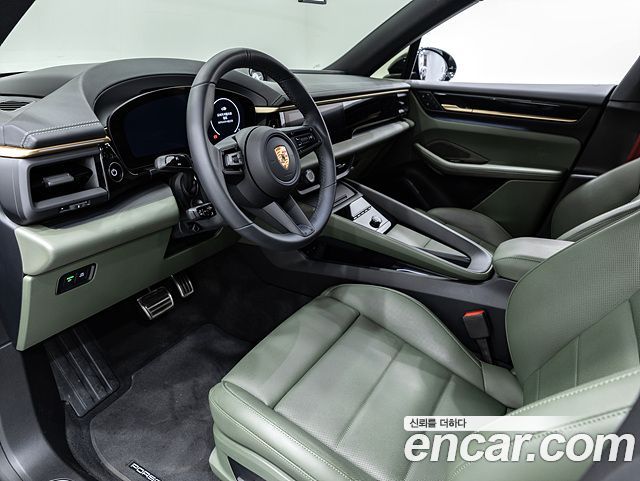 Porsche Macan EV 4S 2025 — фото 24