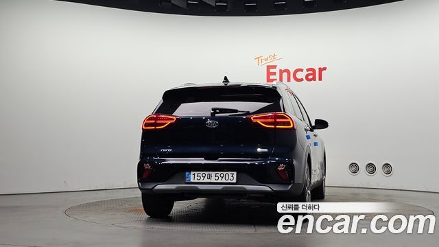 Kia Niro 1.6 HEV Noblesse Special 2020 — фото 4