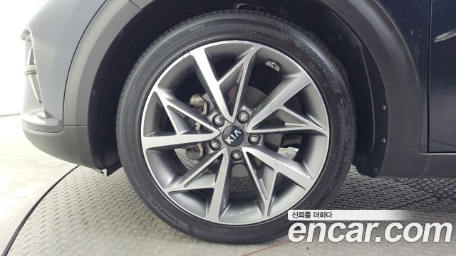 Kia Niro 1.6 HEV Noblesse Special 2020 — фото 5