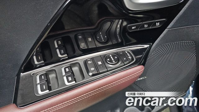 Kia Niro 1.6 HEV Noblesse Special 2020 — фото 13