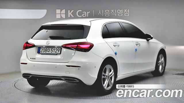 Mercedes-Benz A-Class (W177) A220 Hatchback 2024 — фото 3
