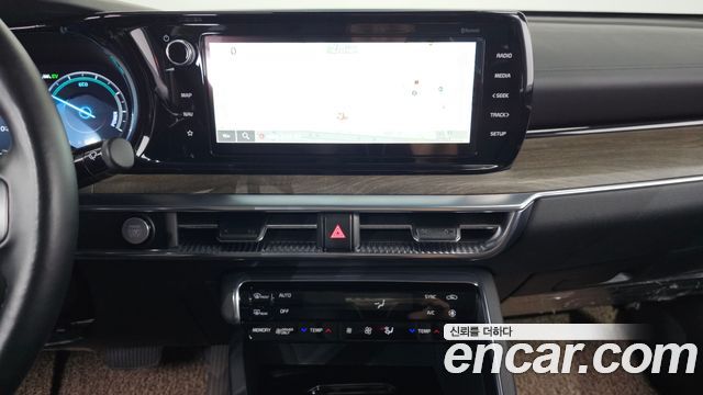 Kia K5 Hybrid (III) Noblesse 2023 — фото 18