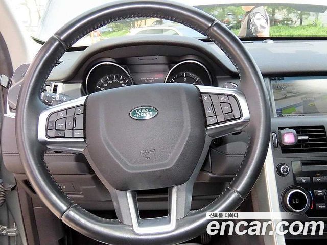 Land Rover Discovery Sport 2.0 TD4 HSE Luxury 2016 — фото 8