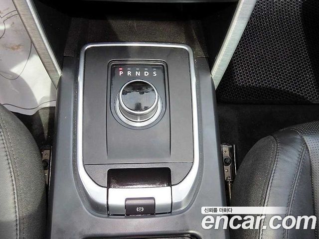Land Rover Discovery Sport 2.0 TD4 HSE Luxury 2016 — фото 10