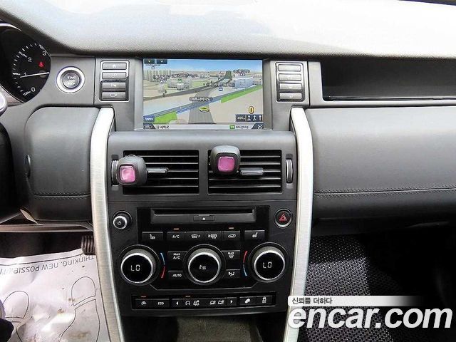 Land Rover Discovery Sport 2.0 TD4 HSE Luxury 2016 — фото 16