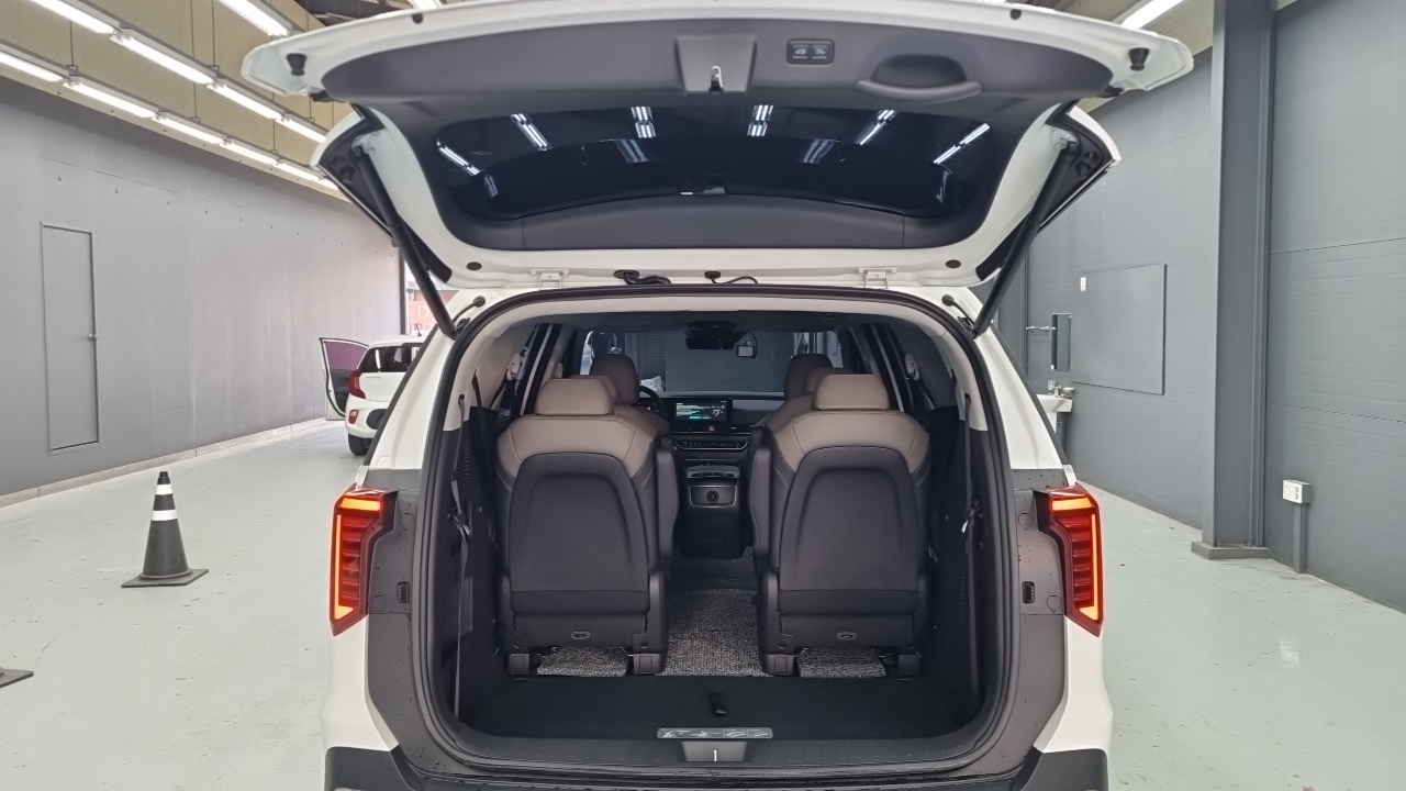 Kia Carnival (IV) HEV 9seater Nobless 2025 — фото 20