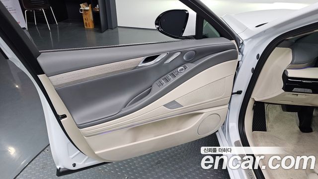 Genesis G80 (RG3) Gasoline 2.5 Turbo AWD 2025 — фото 24