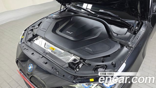 BMW i4 eDrive40 M Sports Pro 2023 — фото 6