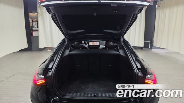 BMW i4 eDrive40 M Sports Pro 2023 — фото 20