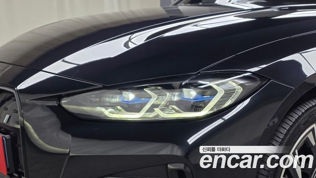 BMW i4 eDrive40 M Sports Pro 2023 — фото 22