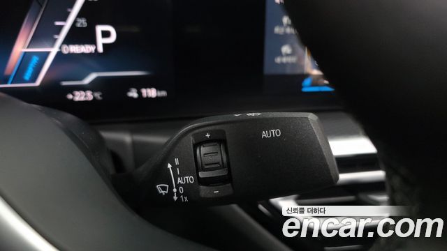BMW i4 eDrive40 M Sports Pro 2023 — фото 27