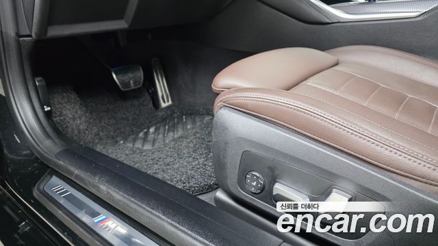 BMW i4 eDrive40 M Sports Pro 2023 — фото 29