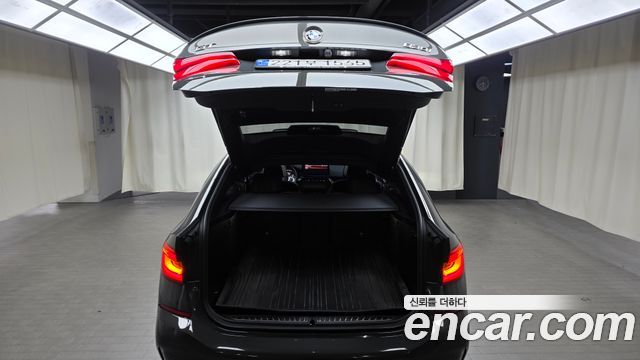 BMW 6 Series GT (G32) 630i xDrive M Sport Pro Final Edition 2024 — фото 17
