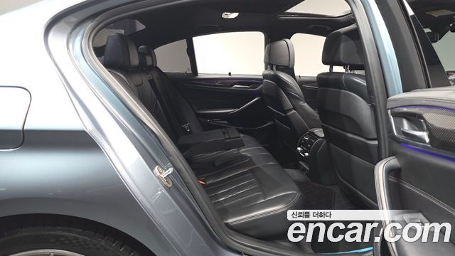 BMW 5 Series (G30) 530i M Sport Package Plus 2018 — фото 11