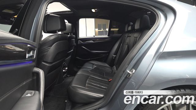 BMW 5 Series (G30) 530i M Sport Package Plus 2018 — фото 12