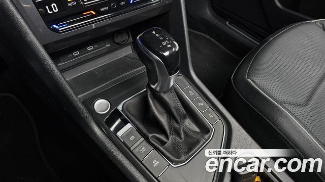 Volkswagen Tiguan Allspace 2.0 TSI Prestige 2023 — фото 9