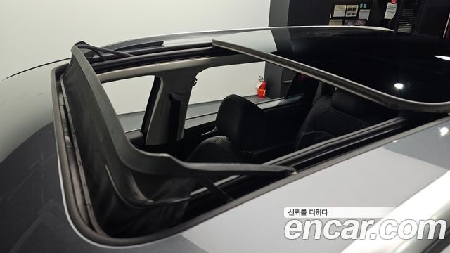 Volkswagen Tiguan Allspace 2.0 TSI Prestige 2023 — фото 19