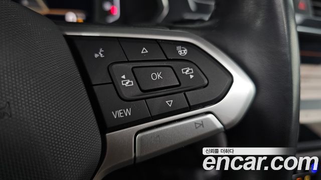 Volkswagen Tiguan Allspace 2.0 TSI Prestige 2023 — фото 27