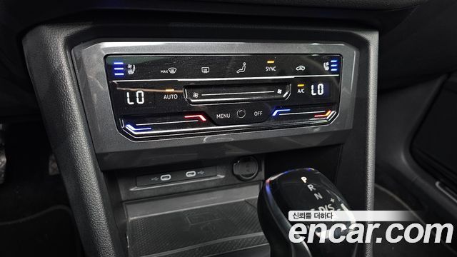 Volkswagen Tiguan Allspace 2.0 TSI Prestige 2023 — фото 28