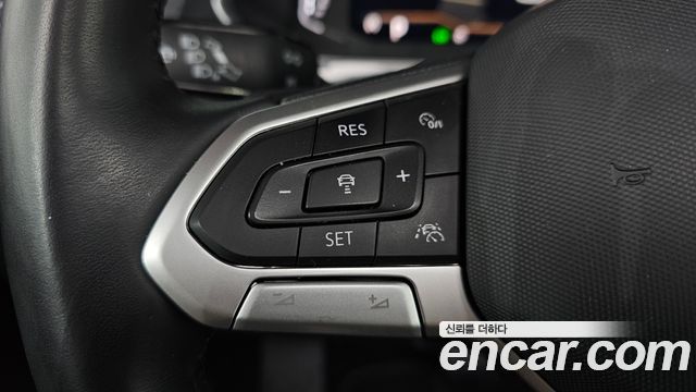 Volkswagen Tiguan Allspace 2.0 TSI Prestige 2023 — фото 30