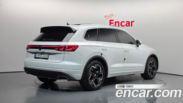 Volkswagen Touareg (III) 3.0 TDI Prestige 2024 — фото 2