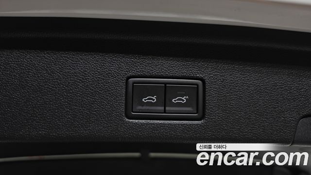 Volkswagen Touareg (III) 3.0 TDI Prestige 2024 — фото 18