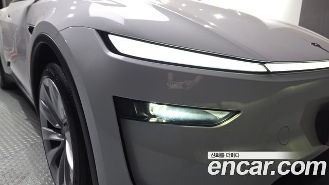 Tesla Model Y Long Range AWD 2025 — фото 22