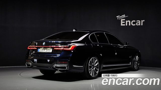 BMW 7 Series (G11) 740i M Sport 2021 — фото 2
