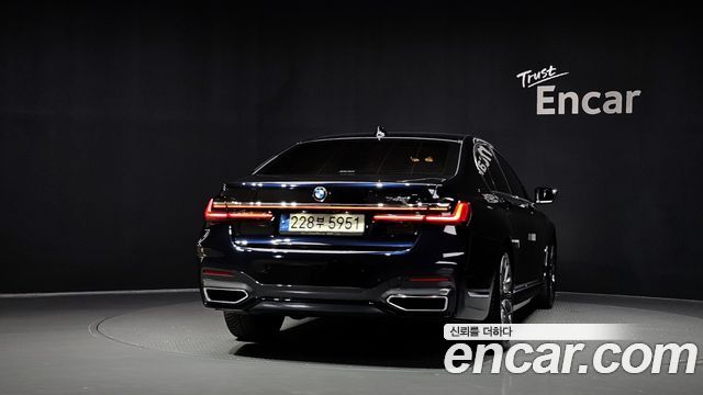 BMW 7 Series (G11) 740i M Sport 2021 — фото 4
