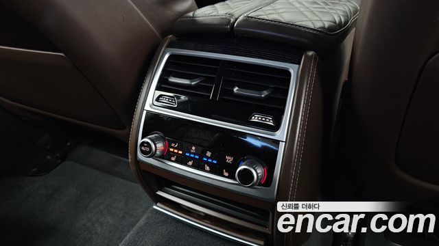 BMW 7 Series (G11) 740i M Sport 2021 — фото 19