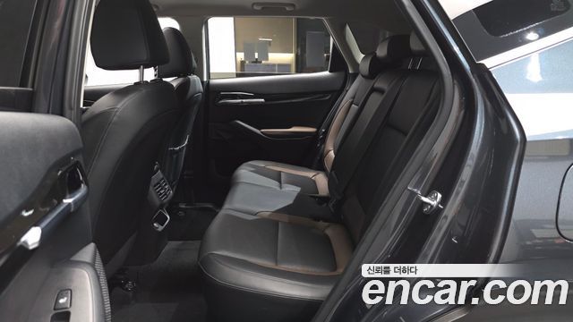 Kia Seltos Gasoline 1.6 Turbo 4WD Signature 2023 — фото 12