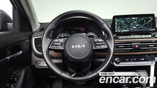 Kia Seltos Gasoline 1.6 Turbo 4WD Signature 2023 — фото 13