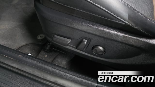 Kia Seltos Gasoline 1.6 Turbo 4WD Signature 2023 — фото 31