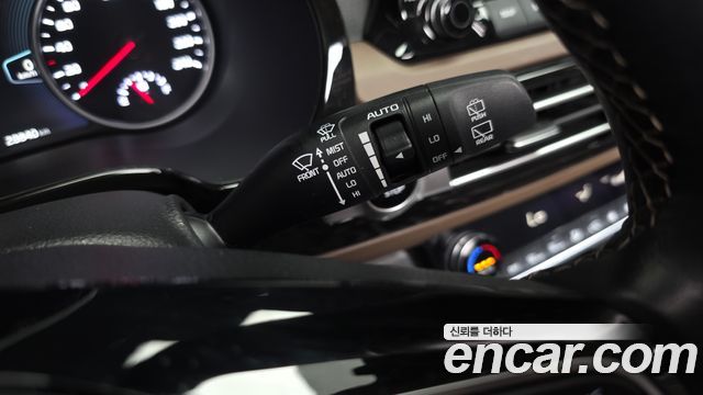 Kia Seltos Gasoline 1.6 Turbo 4WD Signature 2023 — фото 37