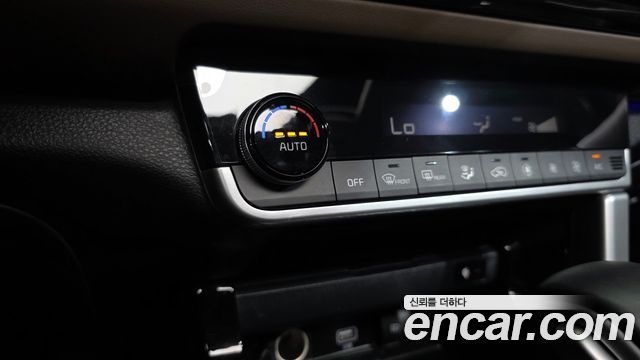 Kia Seltos Gasoline 1.6 Turbo 4WD Signature 2023 — фото 38